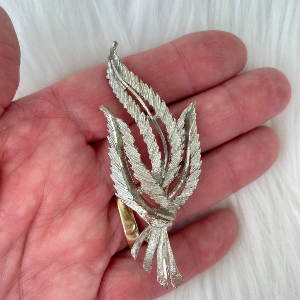 Vintage Bsk Brooch Silver Tone Leaf Mid Century 1950s 10$